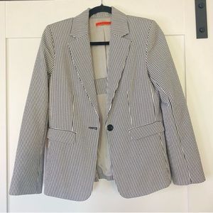 Alice + Olivia navy white single button blazer